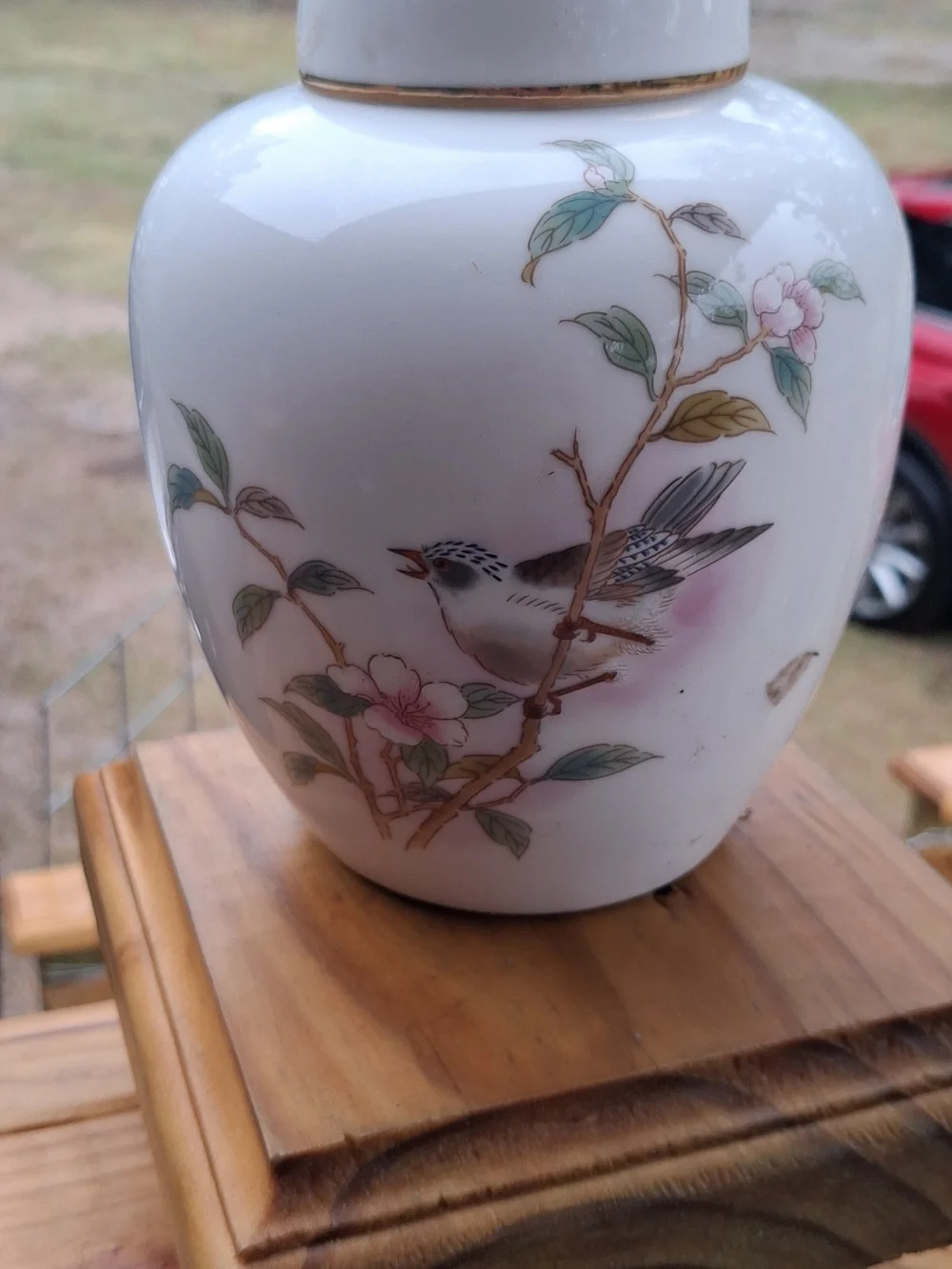 Source Unknown White Porcelain Floral & Bird Vase with Gold Trim